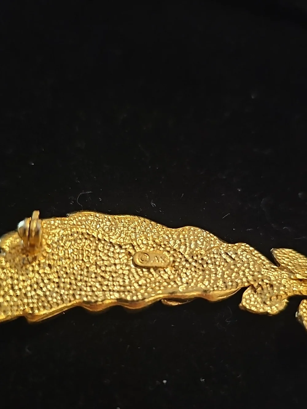 Anne Klein elegant gold